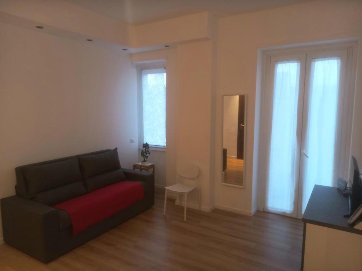 Bilocale 7 Piano Balcone Vista Skyline Apartman Milánó Kültér fotó