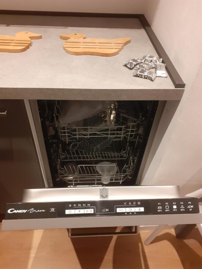Bilocale 7 Piano Balcone Vista Skyline Apartman Milánó Kültér fotó